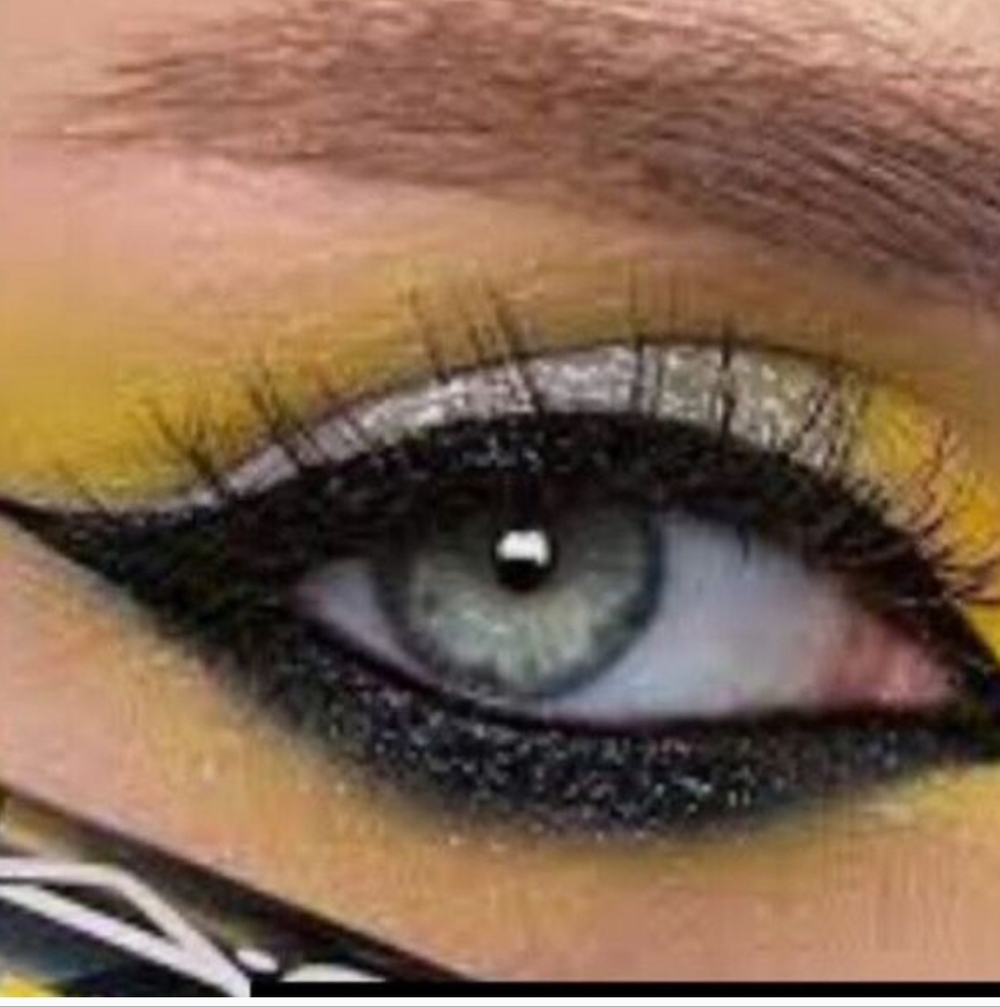 ❇️🧚‍♀️MEMORIES OF SPACE Mac Eyeshadow Single NWT - Picture 2 of 7